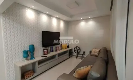 Casa com 3 quartos à venda na Rua Nêgo Amâncio, --, Jardim Patrícia, Uberlândia