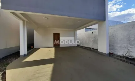 SOBRADO à venda, 2 quartos, 2 suítes, 3 vagas, Custódio Pereira - Uberlândia/MG