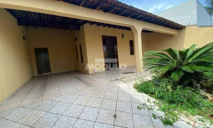 Casa residencial para locação Bairro Cidade Jardim com 3 quartos