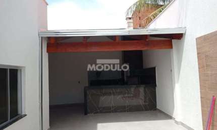 Casa com 4 quartos à venda na Rua Maria Abadia Silva, --, Jardim Brasília, Uberlândia