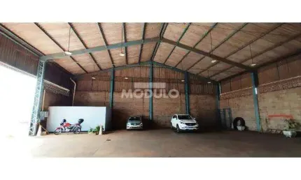 Barracão comercial para locação bairro marta helena