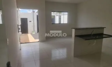 Casa com 3 quartos à venda na Rua Roberto Leong Lik, --, Laranjeiras, Uberlândia