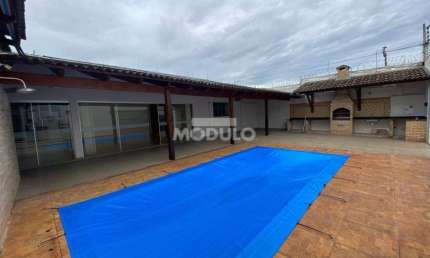 Casa Residencial para locação Bairro Daniel Fonseca com 3 quartos