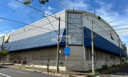 Terreno à venda na Avenida Segismundo Pereira, --, Conjunto Segismundo Pereira, Uberlândia