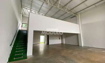 Barracão / Galpão / Depósito para alugar na Avenida Argemiro Evangelista Ferreira, --, Shopping Park, Uberlândia