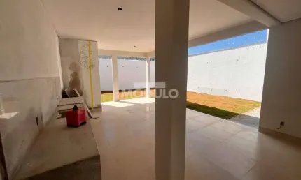 Exelente Casa com Fino Acabamento no Vigilato Pereira