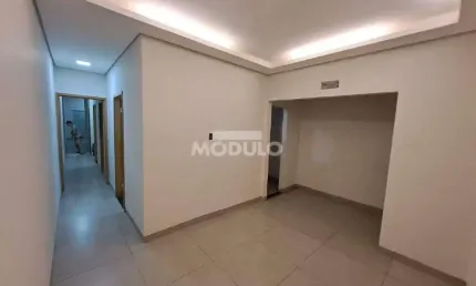 Casa com 3 quartos à venda na Rua Joaquim Rodrigues de Oliveira, --, Shopping Park, Uberlândia