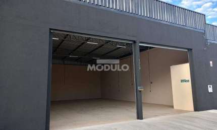 Barracão / Galpão / Depósito para alugar na Rua João Borges Guimarães, --, Shopping Park, Uberlândia