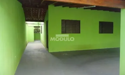 Casa com 2 quartos à venda na Rua Augusto Rushi, --, São Jorge, Uberlândia
