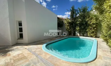 Casa residencial para locação Bairro Jardim Karaiba