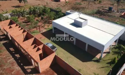 Chácara / sítio com 3 quartos à venda na Área Rural, --, Área Rural de Uberlândia, Uberlândia