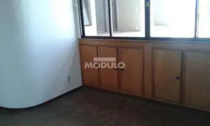 Apartamento com 3 quartos à venda na Avenida João Pinheiro, --, Centro, Uberlândia