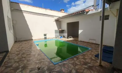 CASA RESIDENCIAL à venda, 4 quartos, 1 suíte, 4 vagas, Santa Mônica - Uberlândia/MG