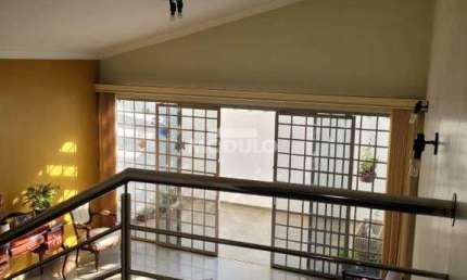 Excelente Casa no Saraiva otimo para ponto comercial