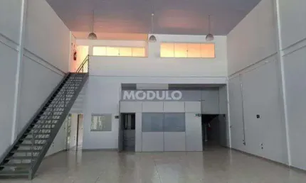 Barracão / Galpão / Depósito para alugar na Avenida Afonso Pena, --, Umuarama, Uberlândia