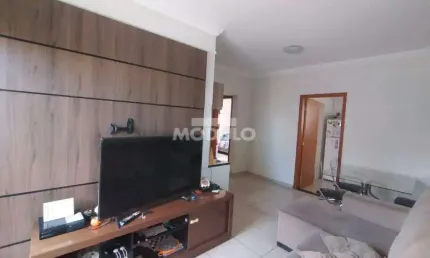 APARTAMENTO à venda, 2 quartos, 1 suíte, 2 vagas, Santa Mônica - Uberlândia/MG