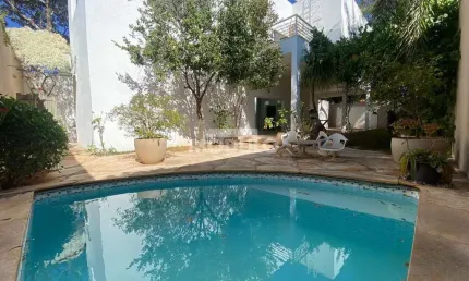 Casa com 2 quartos à venda na Rua Amore, --, Jardim Karaíba, Uberlândia