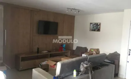Apartamento com 3 quartos à venda na Rua Fádua Barcha Gustim, --, Tubalina, Uberlândia