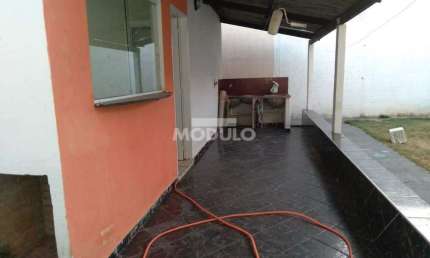 Casa com 2 quartos à venda na Rua do Engenheiro, --, Planalto, Uberlândia