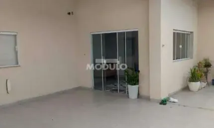 CASA RESIDENCIAL à venda, 3 quartos, 1 suíte, 3 vagas, Granada - Uberlândia/MG
