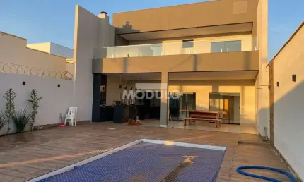 Casa com 4 quartos à venda na Rua Nicolau Daud, --, Shopping Park, Uberlândia