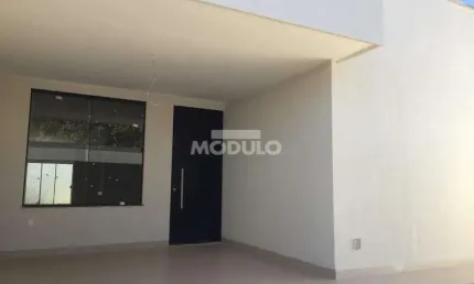 Casa com 3 quartos à venda na Rua dos Miosótis, --, Cidade Jardim, Uberlândia