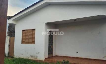 CASA COMERCIAL / RESIDENCIAL à venda, 2 quartos, 2 vagas, ALTO UMUARAMA - Uberlândia/MG