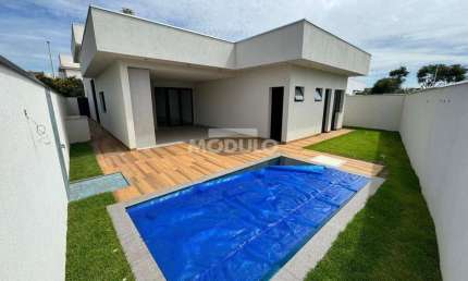 Casa em condomínio fechado com 3 quartos à venda na Avenida Vereador Carlito Cordeiro, --, Laranjeiras, Uberlândia