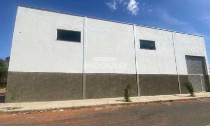 Barracão / Galpão / Depósito para alugar na Rua do Carpinteiro, --, Planalto, Uberlândia