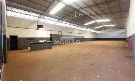 Barracão / Galpão / Depósito para alugar na Rua Valdi Borges de Castilho, --, Distrito Industrial, Uberlândia