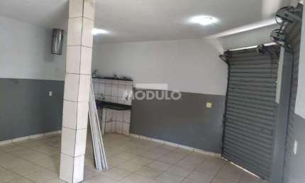 Casa para alugar na Rua Ivaldo Alves Nascimento, --, Bom Jesus, Uberlândia