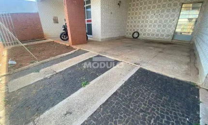 CASA RESIDENCIAL à venda, 3 quartos, 1 suíte, 3 vagas, Osvaldo Rezende - Uberlândia/MG