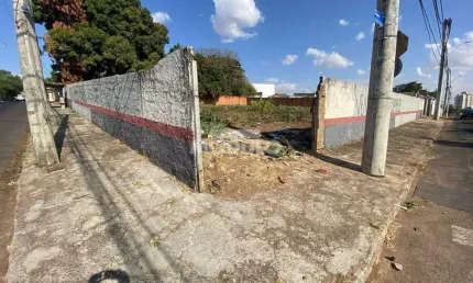 Terreno à venda na Rua Olegário Maciel, --, Vigilato Pereira, Uberlândia