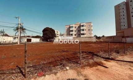 Terreno à venda na Rua Los Angeles, --, Novo Mundo, Uberlândia