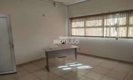 Sala comercial para alugar na Rua João Guimarães Naves, --, Tibery, Uberlândia