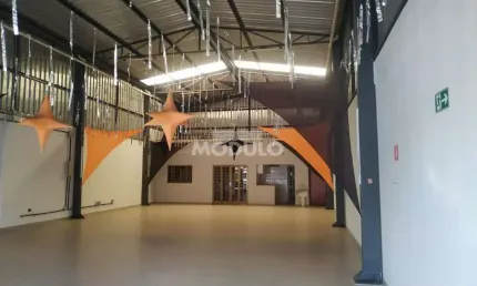 Barracão / Galpão / Depósito para alugar na Avenida Brasil, --, Brasil, Uberlândia