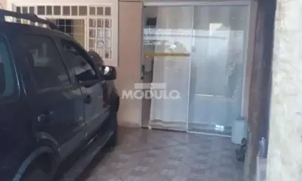 CASA RESIDENCIAL à venda, 3 quartos, 1 suíte, 2 vagas, Jardim Europa - Uberlândia/MG