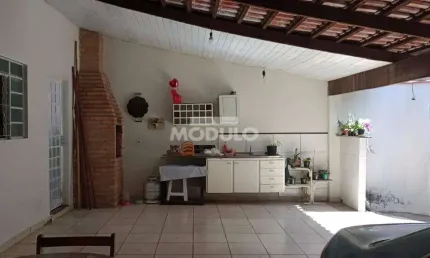 CASA RESIDENCIAL à venda, 3 quartos, 1 suíte, 3 vagas, CIDADE JARDIM - Uberlândia/MG