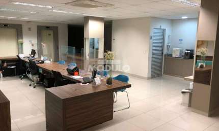 Sala comercial para alugar na Avenida Vasconcelos Costa, --, Osvaldo Rezende, Uberlândia