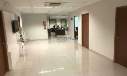 Sala comercial para alugar na Avenida Vasconcelos Costa, --, Osvaldo Rezende, Uberlândia