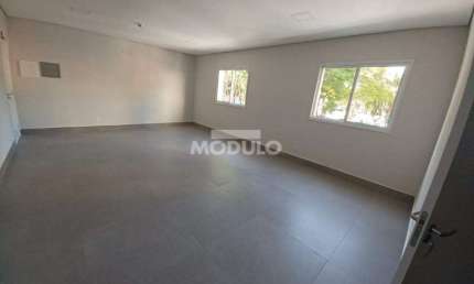 Sala comercial para alugar na Praça Tubal Vilela, --, Centro, Uberlândia