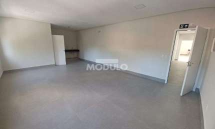 Sala comercial para alugar na Praça Tubal Vilela, --, Centro, Uberlândia