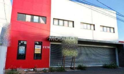 Prédio para alugar na Avenida Rondon Pacheco, --, Saraiva, Uberlândia