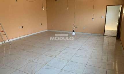 Sala comercial para locação, bairro Chácaras Tubalina e Quartel