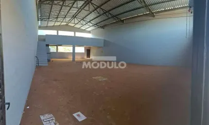 Barracão comercial para locação no bairro Novo Mundo