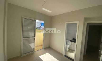 APARTAMENTO à venda, 2 quartos, 1 suíte, 1 vaga, Osvaldo Rezende - Uberlândia/MG