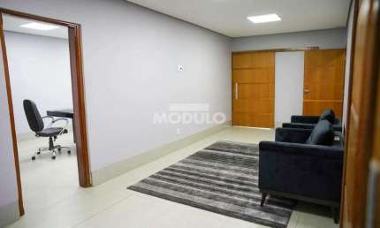 PRÉDIO à venda, 3 quartos, 3 suítes, 2 vagas, UMUARAMA - Uberlândia/MG
