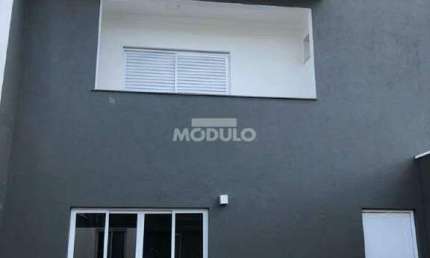 CASA RESIDENCIAL à venda, 3 quartos, 1 suíte, 2 vagas, NOVO MUNDO - Uberlândia/MG