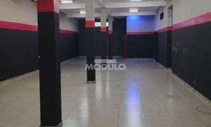Ponto comercial para alugar na Avenida Dos Tito, --, Laranjeiras, Uberlândia