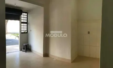 Ponto comercial para alugar na Avenida César Finotti, --, Santa Mônica, Uberlândia